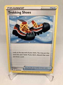 Pokémon karta Trekking Shoes 145/159 Crown Zenith