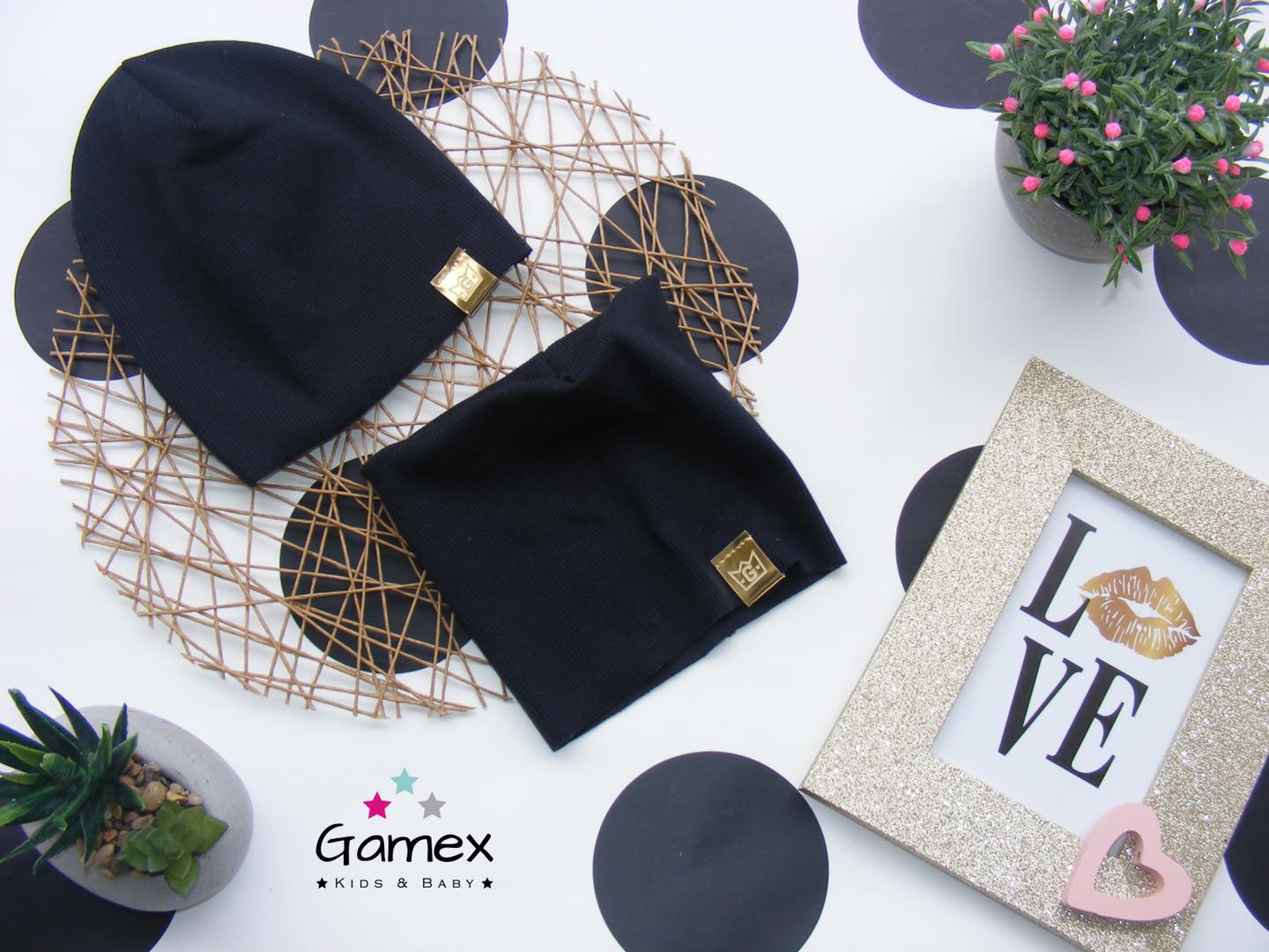 Jarní čepice a nákrčník Černá